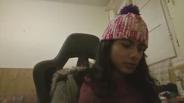 Snapshot of calliemaggotbone chatting on 01.06.26 calliemaggotbone online show from 01.06.26