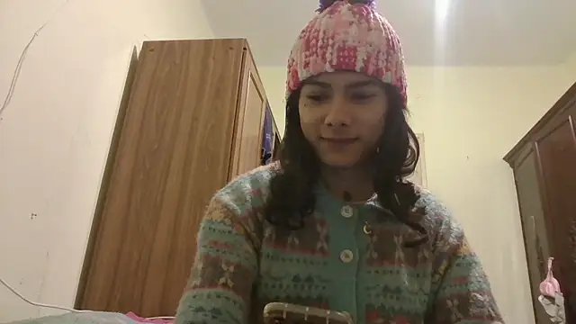 Snapshot of calliemaggotbone chatting on 01.10.26 calliemaggotbone online show from 01.10.26