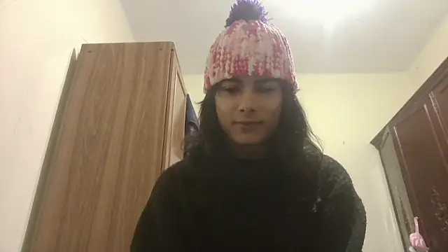 Snapshot of calliemaggotbone chatting on 01.11.26 calliemaggotbone online show from 01.11.26