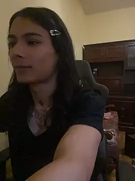 Snapshot of calliemaggotbone chatting on 06.14.26 calliemaggotbone online show from 06.14.26