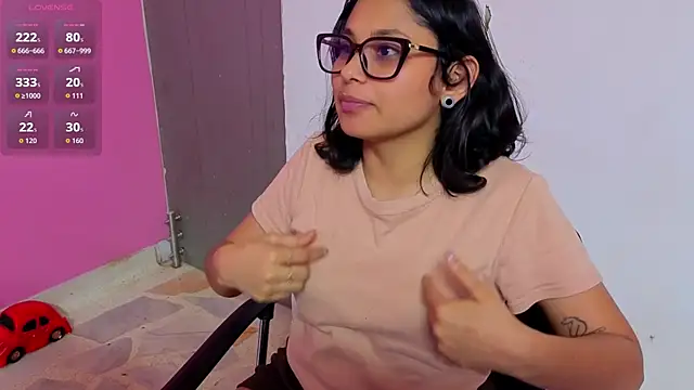 Cuteprincess21 online show from 10.19.25