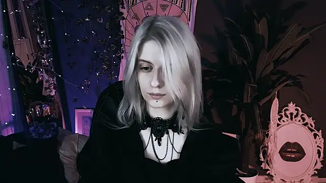 Snapshot of Noah_ElmerX chatting on 12.18.25 Noah ElmerX online show from 12.18.25