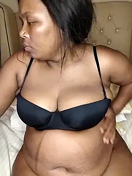 Snapshot of makaviwe chatting on 01.24.25 makaviwe online show from 01.24.25