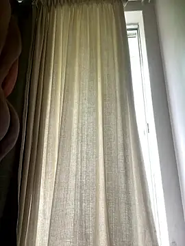 Snapshot of YesTheSexiest chatting on 01.06.26 YesTheSexiest online show from 01.06.26