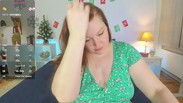 Snapshot of CutieGinger chatting on 01.12.25 CutieGinger online show from 01.12.25