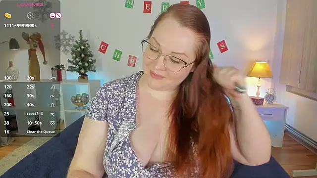 Snapshot of CutieGinger chatting on 01.18.25 CutieGinger online show from 01.18.25