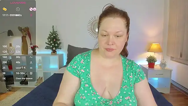 Snapshot of CutieGinger chatting on 01.24.25 CutieGinger online show from 01.24.25