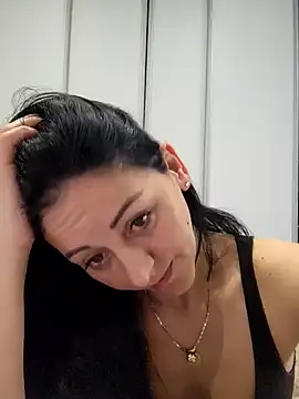 Snapshot of bruneta_sexy23 chatting on 02.01.25 bruneta sexy23 online show from 02.01.25