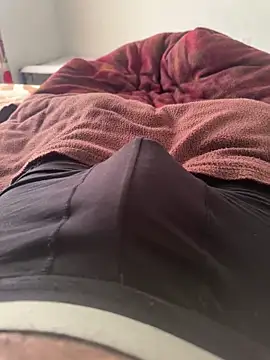 Snapshot of Big_harddick chatting on 12.11.24 Big harddick online show from 12.11.24