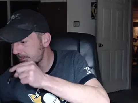 Snapshot of pensguy30 chatting on 12.11.24 pensguy30 online show from 12.11.24