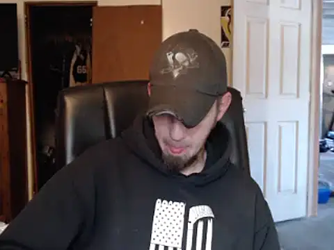 Snapshot of pensguy30 chatting on 12.13.24 pensguy30 online show from 12.13.24