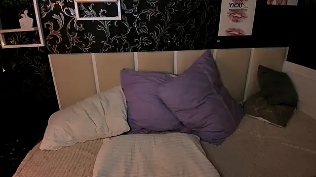 SofiaLovelyC online show from 04.24.26