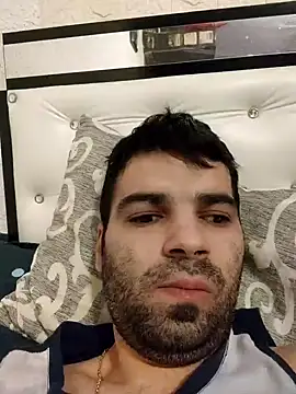 Snapshot of J0nyhson chatting on 01.28.25 J0nyhson online show from 01.28.25