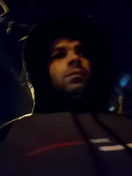 Snapshot of J0nyhson chatting on 03.08.25 J0nyhson online show from 03.08.25