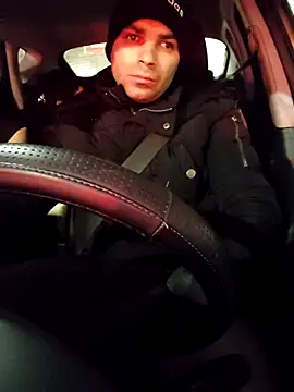 Snapshot of J0nyhson chatting on 12.04.25 J0nyhson online show from 12.04.25