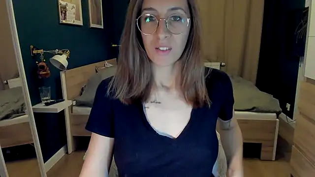 DesireMore90 online show from 04.28.26