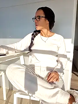 Allana Squirt online show from 11.27.25