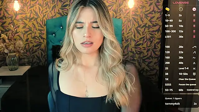 KiaraCarter online show from 01.11.25