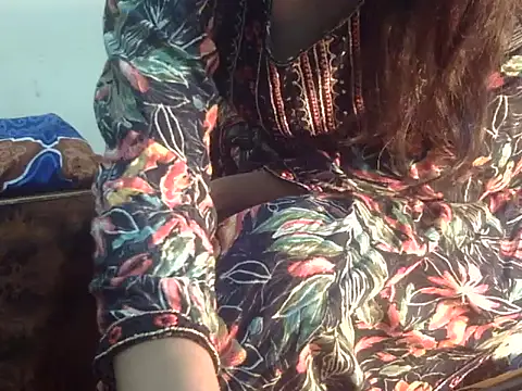 Snapshot of Lusty_Wife1 chatting on 12.19.24 Lusty Wife1 online show from 12.19.24