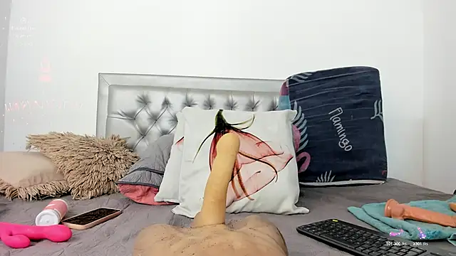 Snapshot of NICOLEVIP chatting on 09.17.25 NICOLEVIP online show from 09.17.25