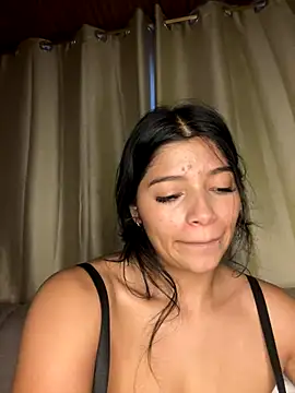 AgathaGeorgiou online show from 11.28.25