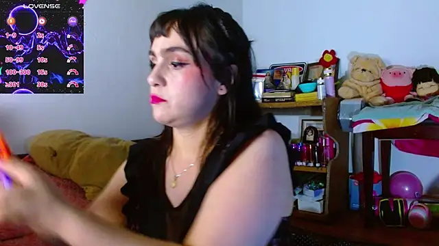 Snapshot of collette_beaufoy_ chatting on 07.04.26 collette beaufoy online show from 07.04.26