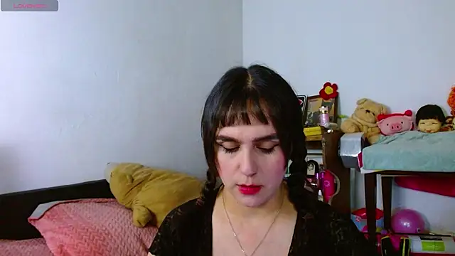 Snapshot of collette_beaufoy_ chatting on 07.20.26 collette beaufoy online show from 07.20.26