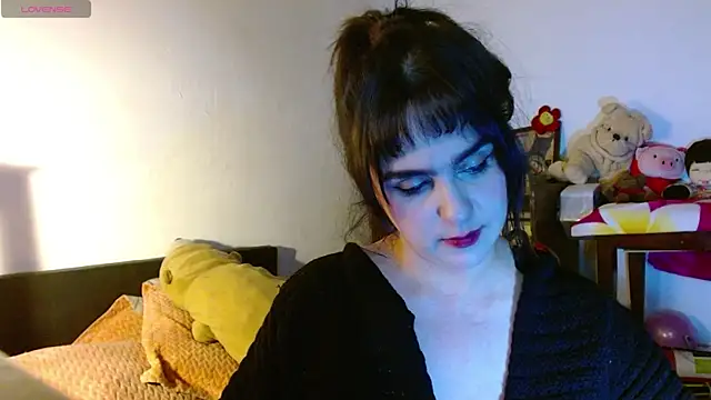 Snapshot of collette_beaufoy_ chatting on 07.27.26 collette beaufoy online show from 07.27.26