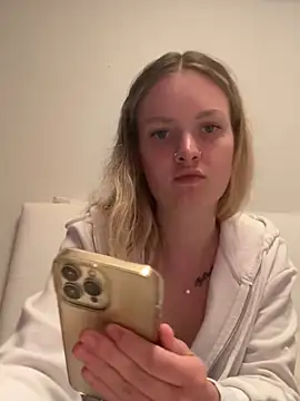 Snapshot of mariemelissah chatting on 03.05.25 mariemelissah online show from 03.05.25