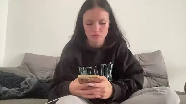 Snapshot of mariemelissah chatting on 02.13.26 mariemelissah online show from 02.13.26