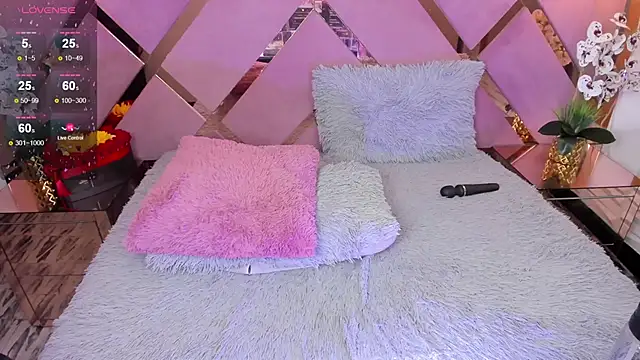 SHANONCLARK online show from 02.14.25