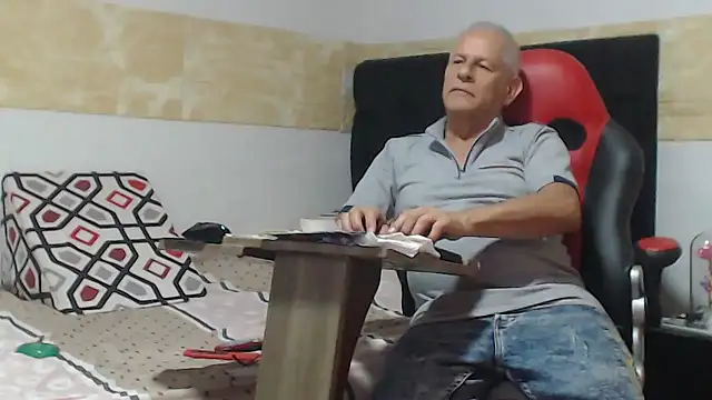 VALENTINO1983  online show from 10.11.25