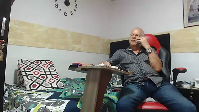 VALENTINO1983  online show from 11.13.25