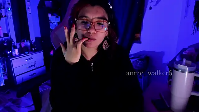 annie walker6 online show from 07.09.26