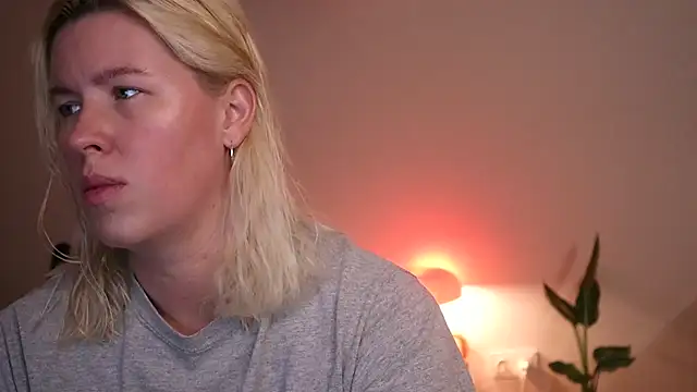 moonamii online show from 12.10.24