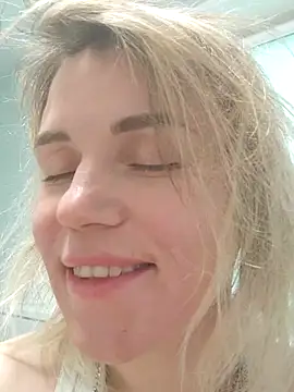 Linda Gregory online show from 03.05.25