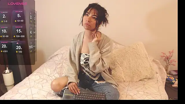 alice middlee online show from 11.19.25