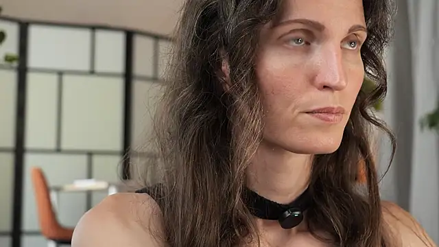 Snapshot of yulladao chatting on 10.25.25 yulladao online show from 10.25.25