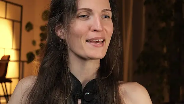 Snapshot of yulladao chatting on 11.22.25 yulladao online show from 11.22.25