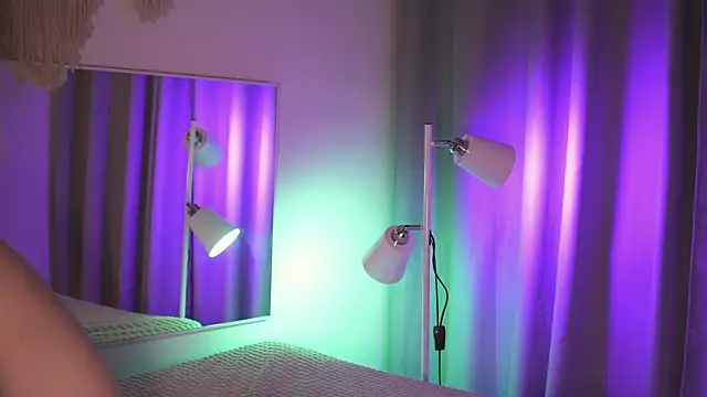 MiaKeler online show from 03.22.25