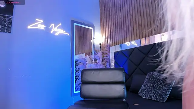 Zoevegass online show from 01.13.25