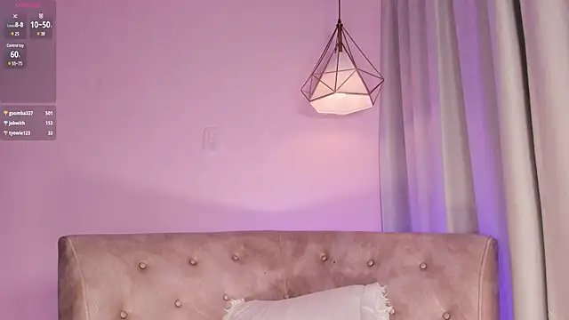 Snapshot of Jiggly__ chatting on 12.05.24 Jiggly online show from 12.05.24