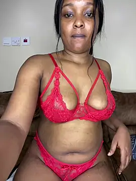 Snapshot of sweetestval chatting on 12.08.24 sweetestval online show from 12.08.24