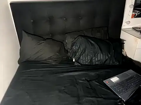 Snapshot of sebastiangrey06 chatting on 09.12.25 sebastiangrey06 online show from 09.12.25