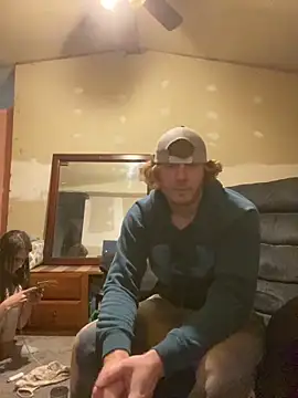 Snapshot of hottestcouplevaa chatting on 01.15.25 hottestcouplevaa online show from 01.15.25