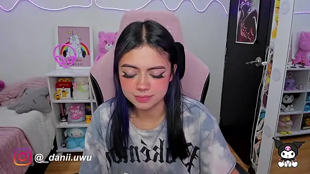 CuteDani  online show from 03.03.25