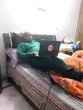 Snapshot of Dick_6inches chatting on 12.08.24 Dick 6inches online show from 12.08.24