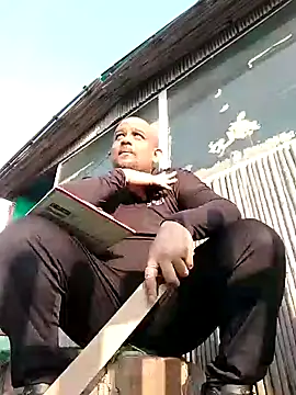 Snapshot of Dick_6inches chatting on 02.10.25 Dick 6inches online show from 02.10.25