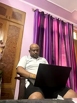 Snapshot of Dick_6inches chatting on 10.13.25 Dick 6inches online show from 10.13.25