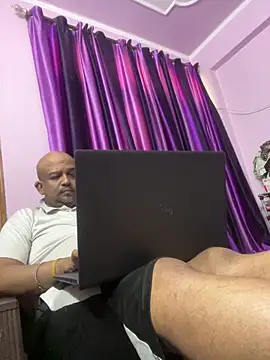 Snapshot of Dick_6inches chatting on 10.14.25 Dick 6inches online show from 10.14.25